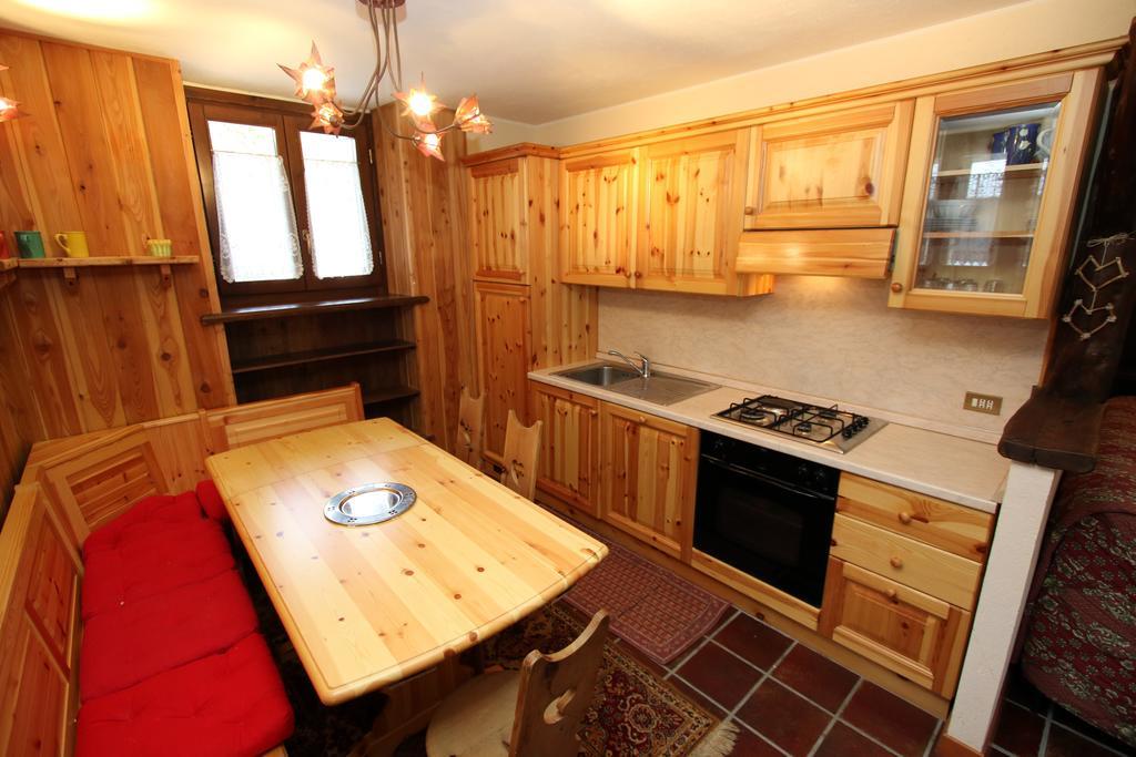 Champoluc Apartment ภายนอก รูปภาพ